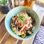 Bowl de Riz aux Légumes Grillés et Sauce Tahini