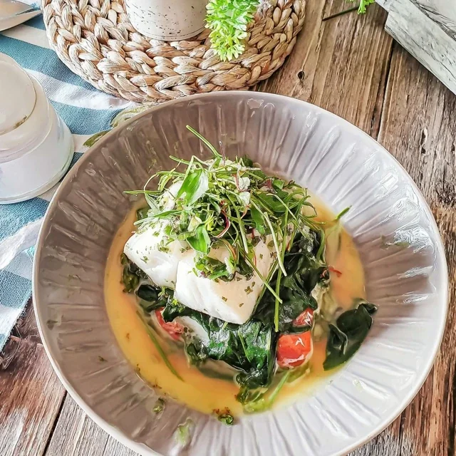 Filets de Cabillaud Vapeur aux Épinards et Citron Vert