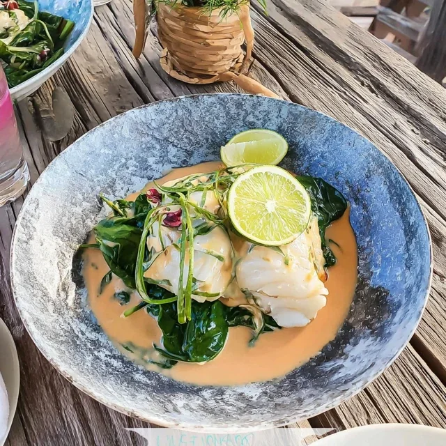 Filets de Cabillaud Vapeur aux Épinards et Citron Vert