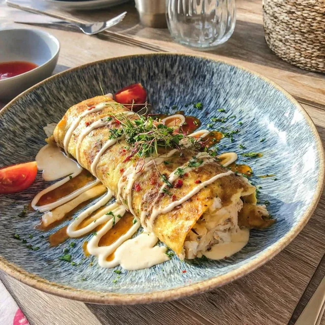 Omelette roulée aux épinards et fromage frais en 10 minutes
