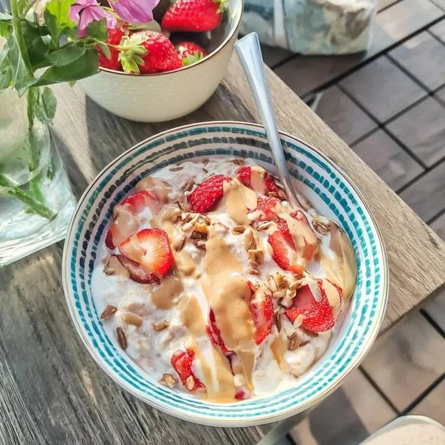 Overnight Oats aux Fraises et Graines de Lin