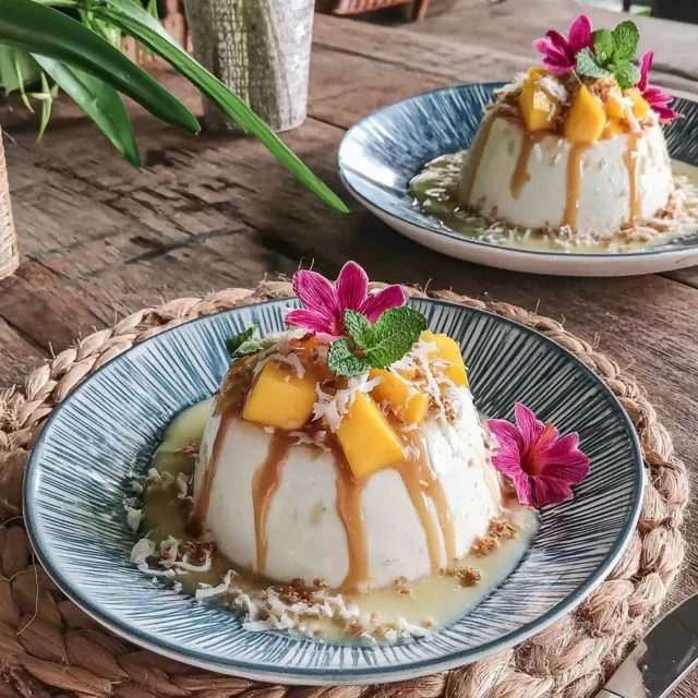 Panna cotta au lait de coco et mangue fraîche
