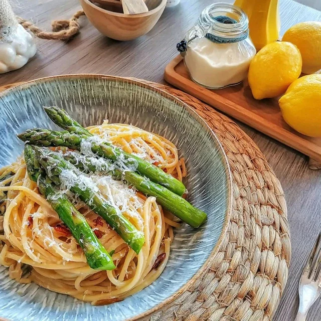 Pâtes aux asperges vertes, citron et parmesan