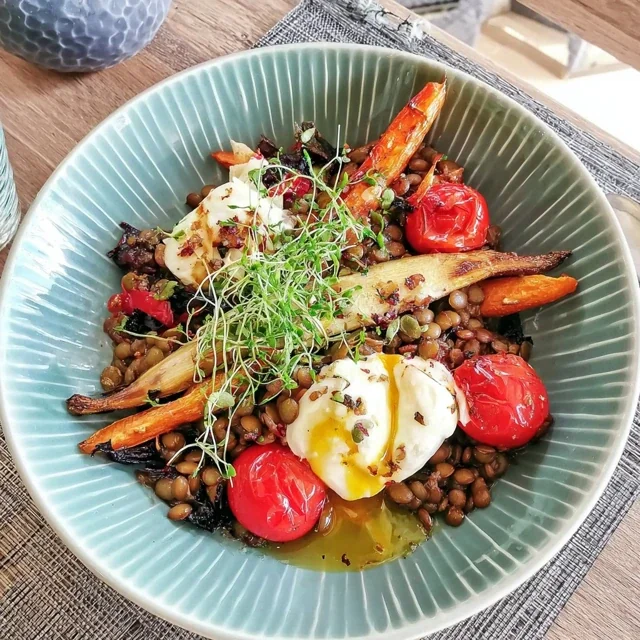 Salade de lentilles, carottes rôties et cumin