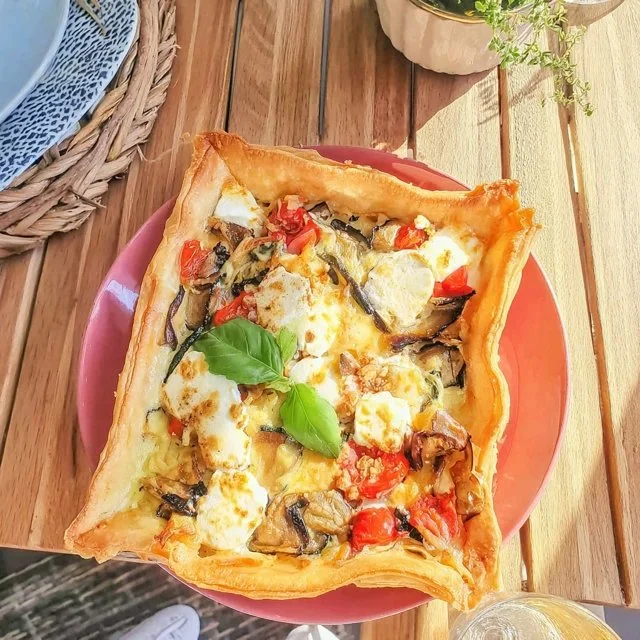 Tarte aux Légumes Grillés et Fromage de Chèvre
