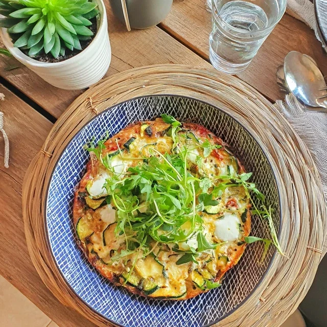 Frittata aux Courgettes et Herbes Fraîches