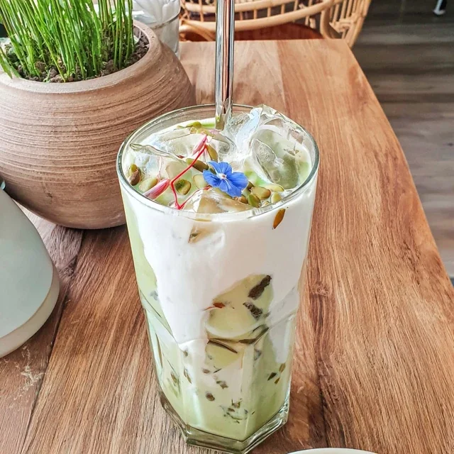 Latte Matcha Glacé au Lait de Coco