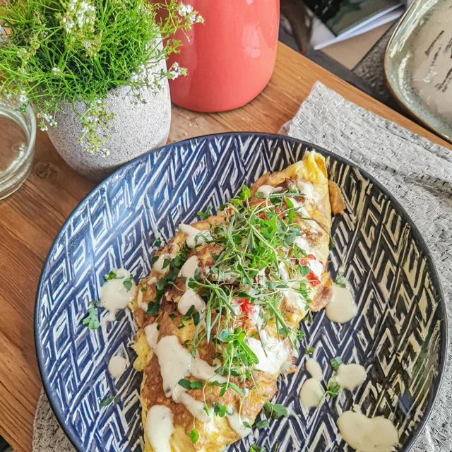 Omelette aux Herbes Fraîches et Chèvre