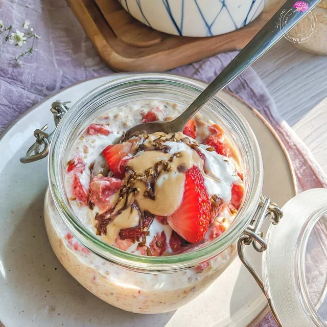 Overnight Oats aux Fraises et Graines de Lin