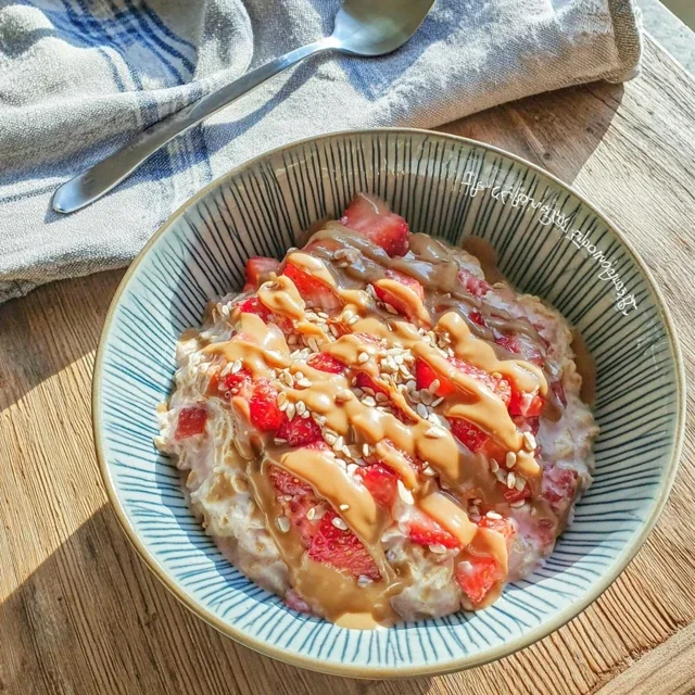 Overnight Oats aux Fraises et Graines de Lin