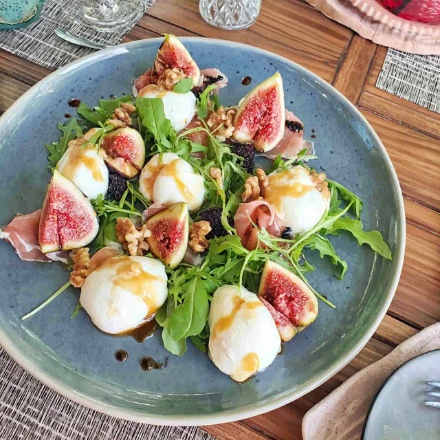 Plateau Apéro Figues, Burrata et Roquette