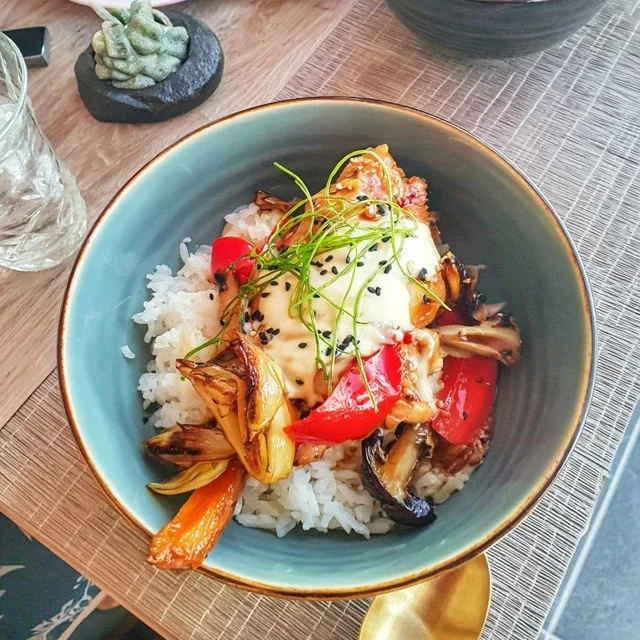 Recette de Chicken Teriyaki avec Légumes Sautés et Riz
