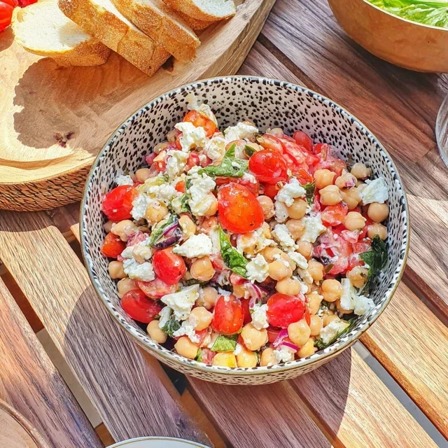 Salade de Pois Chiches Grillés aux Tomates et Feta