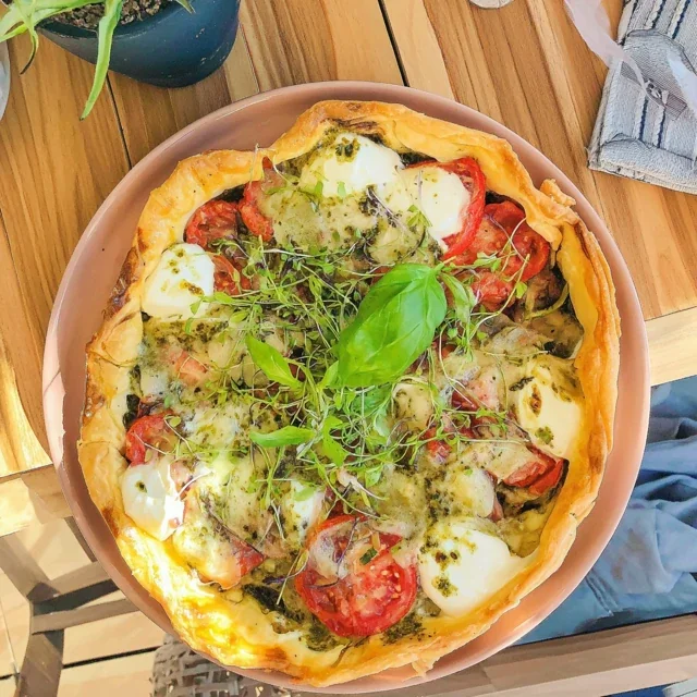 Tarte Soleil au Pesto et Mozzarella